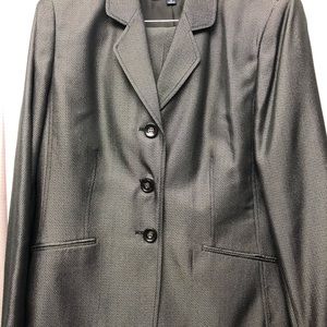 Grey pant suit good condition